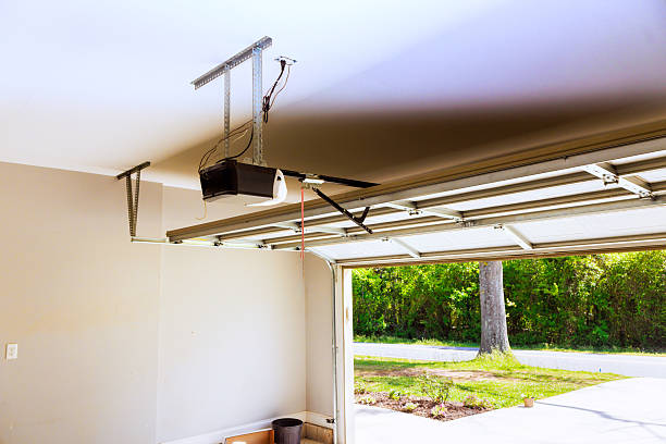 Top rated local Garage Door specialists in Edina, MO